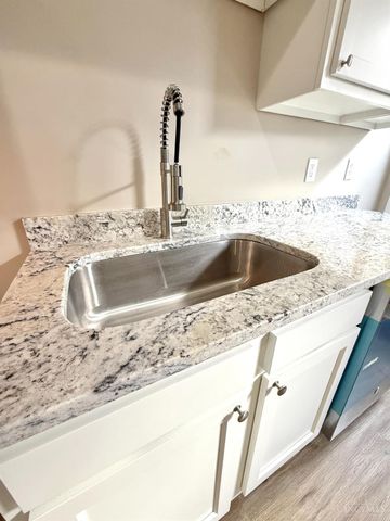 1112 Girard Avenue, Middletown, OH 45044