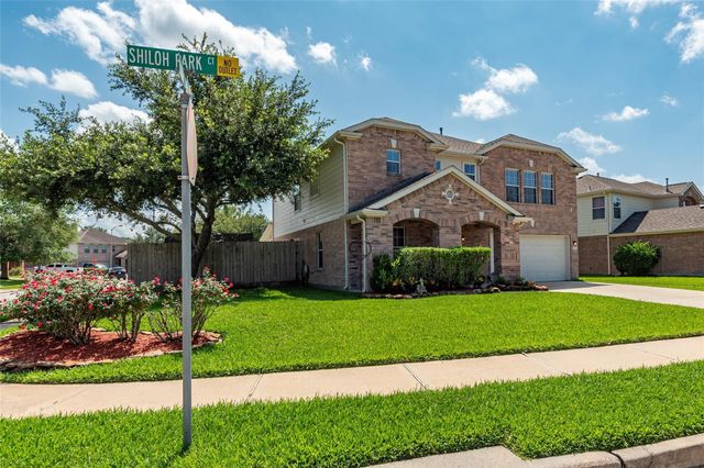 3803 Shiloh Park Court, Friendswood, TX 77546
