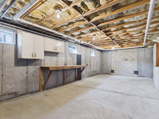 70 West St, Quincy, MA 02169