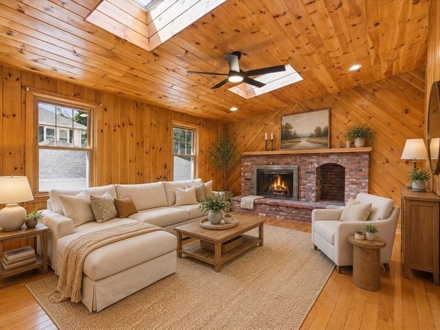 70 West St, Quincy, MA 02169