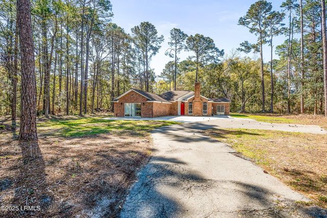 1 Royal Pines Boulevard, Beaufort, SC 29907
