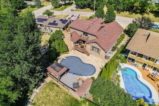 305 N Dale Avenue, Mchenry, IL 60050