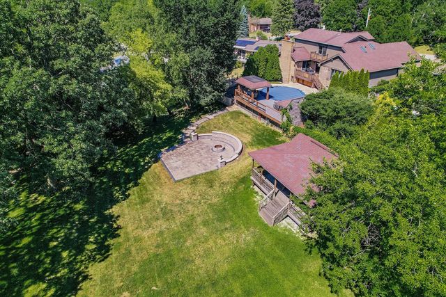 305 N Dale Avenue, Mchenry, IL 60050