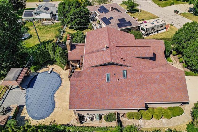 305 N Dale Avenue, Mchenry, IL 60050