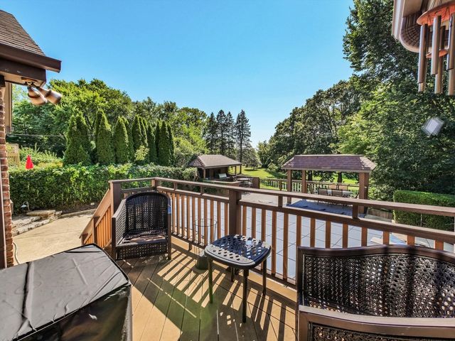305 N Dale Avenue, Mchenry, IL 60050