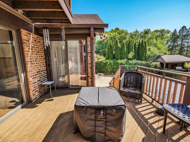 305 N Dale Avenue, Mchenry, IL 60050