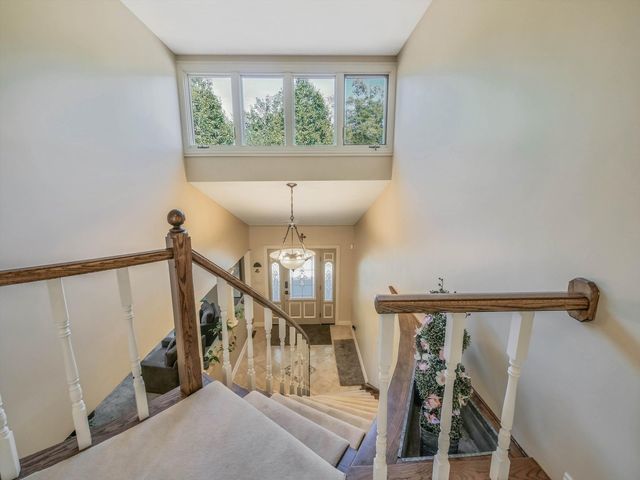 305 N Dale Avenue, Mchenry, IL 60050