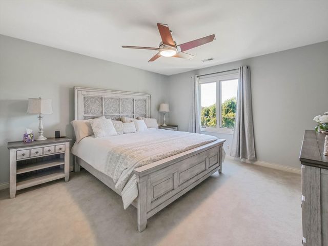 305 N Dale Avenue, Mchenry, IL 60050