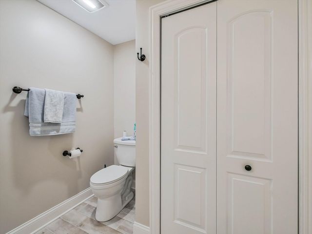 305 N Dale Avenue, Mchenry, IL 60050