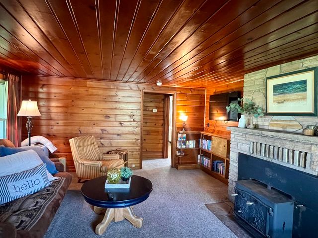 3325 N US-23 N, Oscoda Twp, MI 48750