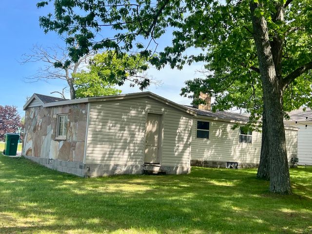 3325 N US-23 N, Oscoda Twp, MI 48750
