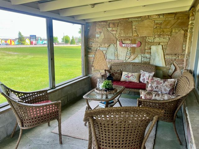 3325 N US-23 N, Oscoda Twp, MI 48750