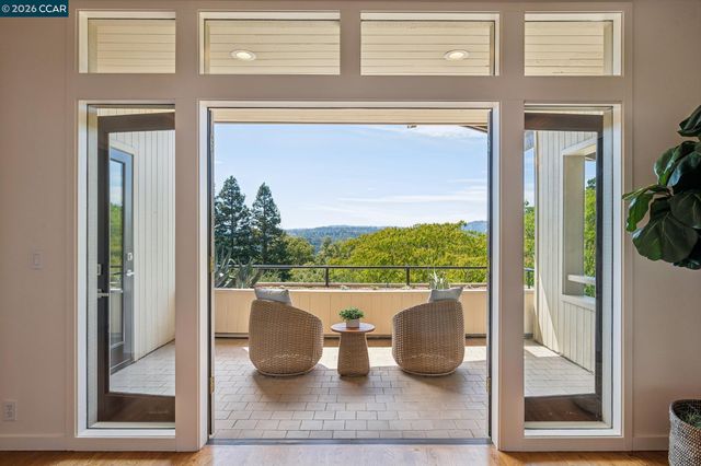 20 Northridge Ln, Lafayette, CA 94549