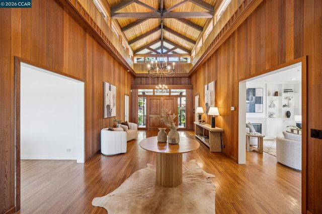 20 Northridge Ln, Lafayette, CA 94549