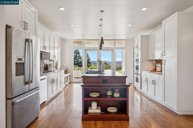 20 Northridge Ln, Lafayette, CA 94549