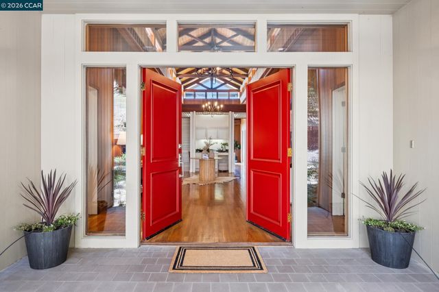 20 Northridge Ln, Lafayette, CA 94549