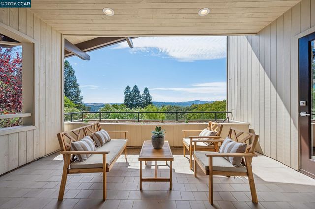 20 Northridge Ln, Lafayette, CA 94549