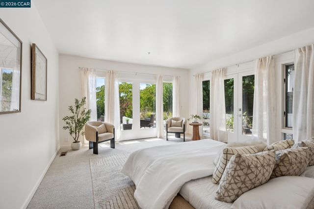 20 Northridge Ln, Lafayette, CA 94549
