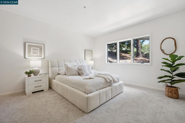 20 Northridge Ln, Lafayette, CA 94549