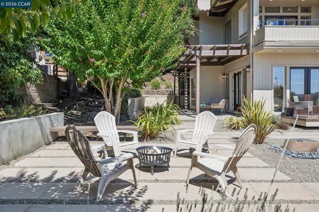 20 Northridge Ln, Lafayette, CA 94549