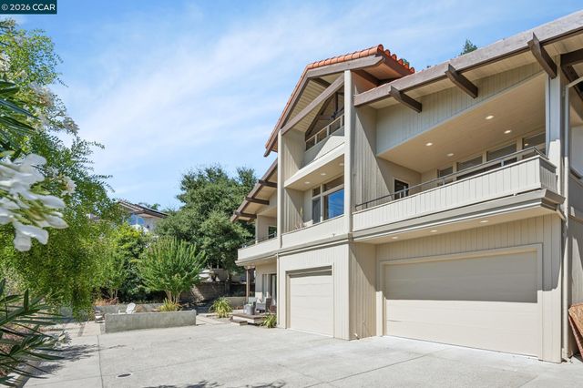 20 Northridge Ln, Lafayette, CA 94549