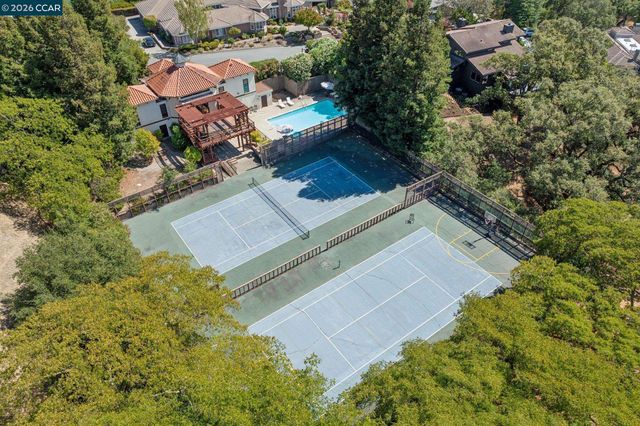 20 Northridge Ln, Lafayette, CA 94549