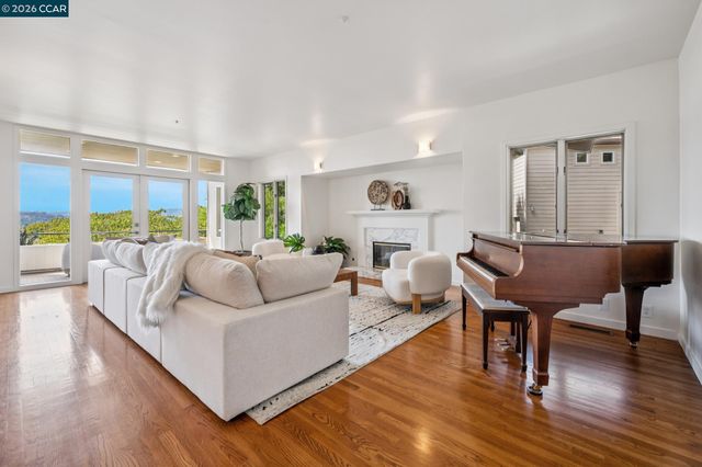 20 Northridge Ln, Lafayette, CA 94549