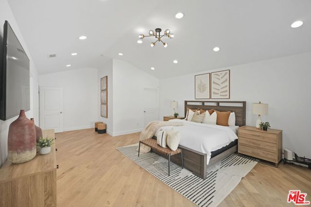 4719 W Wortser Avenue, Sherman Oaks, CA 91423