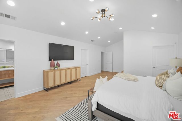 4719 W Wortser Avenue, Sherman Oaks, CA 91423