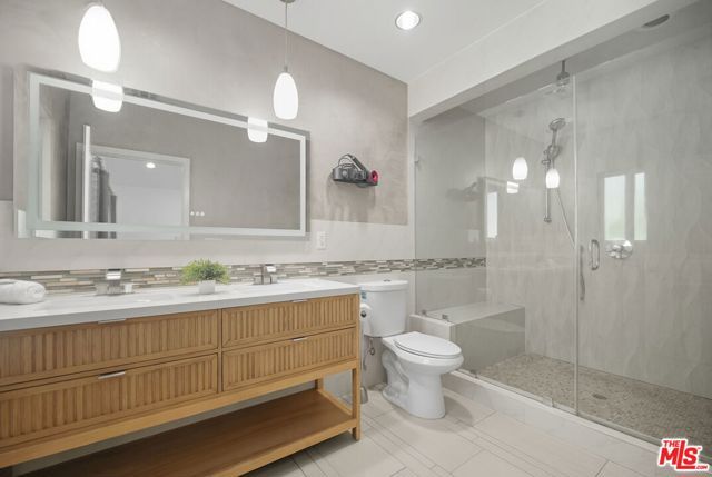 4719 W Wortser Avenue, Sherman Oaks, CA 91423