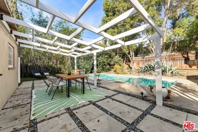 4719 W Wortser Avenue, Sherman Oaks, CA 91423