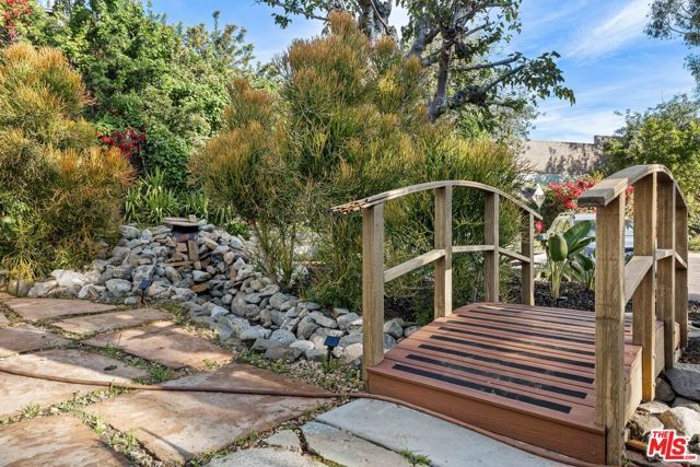 4719 W Wortser Avenue, Sherman Oaks, CA 91423