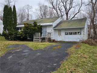 704 Dawes Avenue, Utica, NY 13502