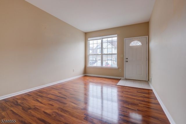 49 Gallop Ln, Franklin Twp., NJ 08873