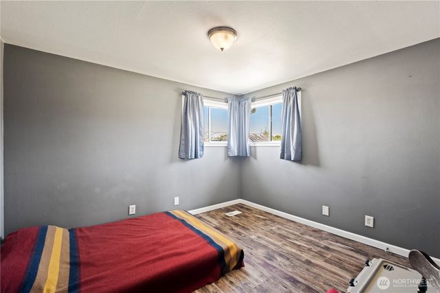 576 SE 5th Avenue, Oak Harbor, WA 98277