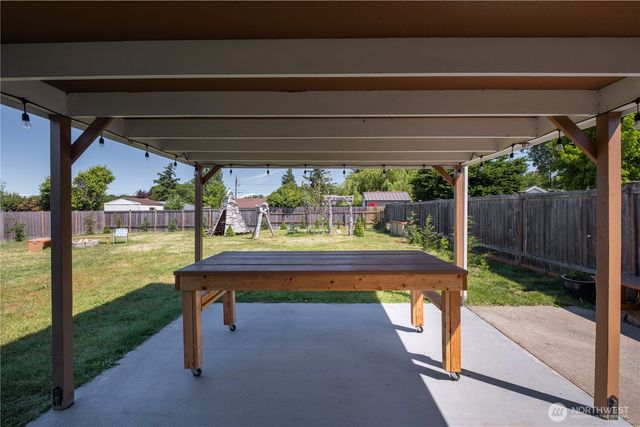 576 SE 5th Avenue, Oak Harbor, WA 98277