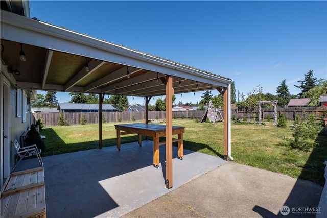 576 SE 5th Avenue, Oak Harbor, WA 98277
