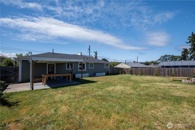 576 SE 5th Avenue, Oak Harbor, WA 98277