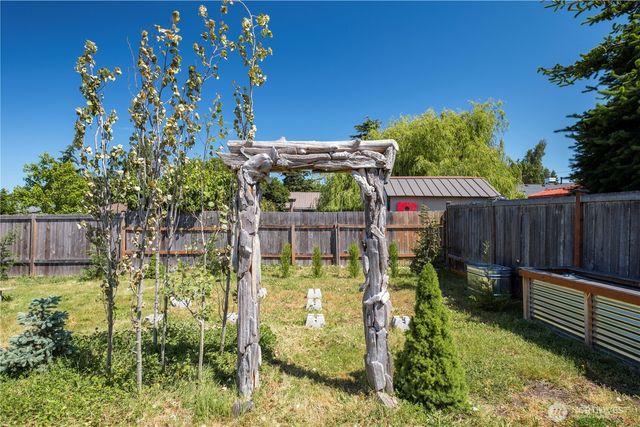 576 SE 5th Avenue, Oak Harbor, WA 98277