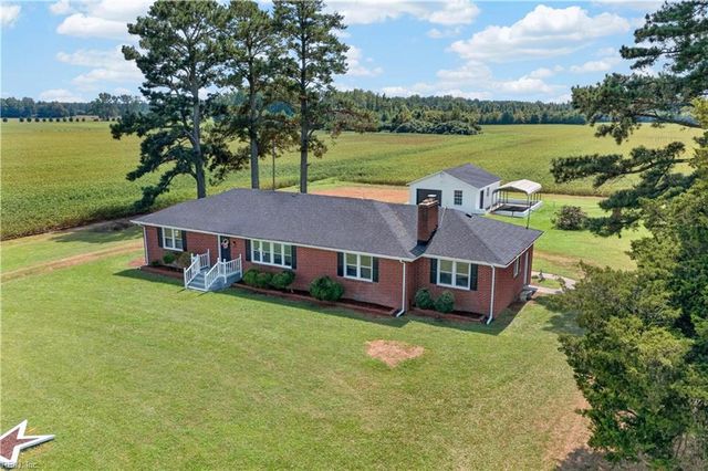 8469 Gates RD, Suffolk, VA 23437