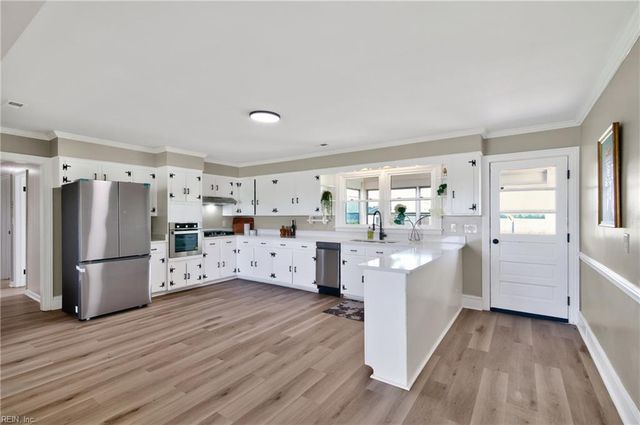 8469 Gates RD, Suffolk, VA 23437
