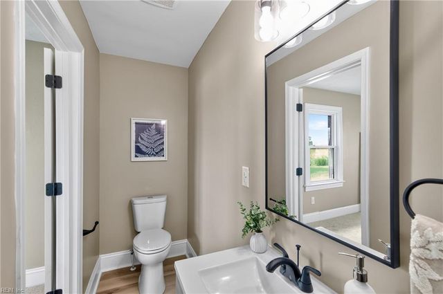 8469 Gates RD, Suffolk, VA 23437