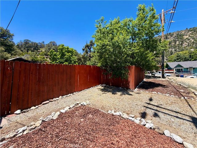 801 Santa Cruz, Frazier Park, CA 93225
