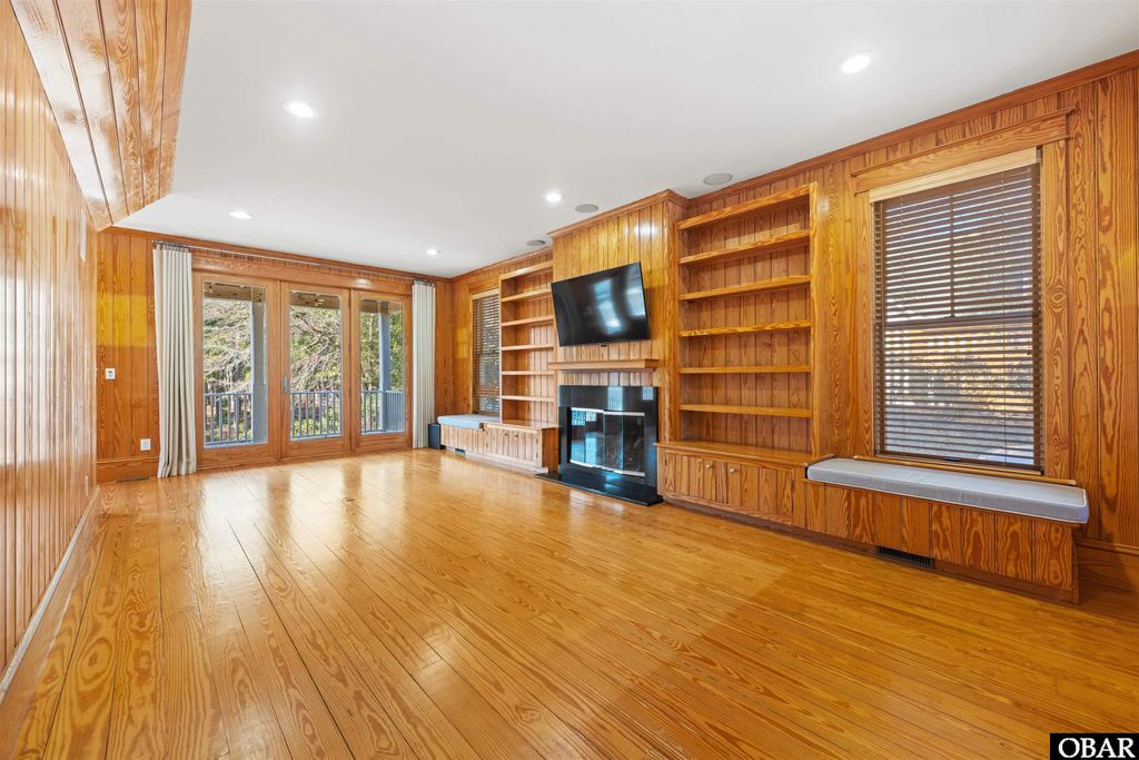 Image 9 of property listing at 137 Bayberry Trail Lot 7, Southern Shores, NC 27949