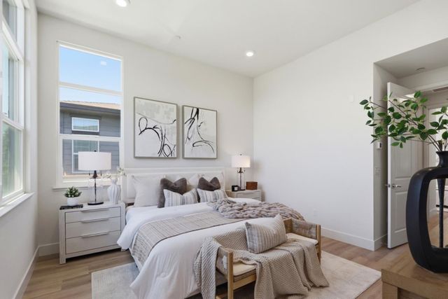 552 Galt Terrace 4, Sunnyvale, CA 94085