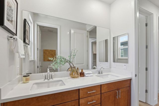 552 Galt Terrace 4, Sunnyvale, CA 94085