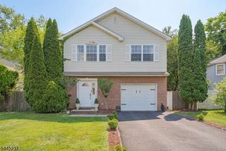 2402 Hamlette Pl, Scotch Plains Twp., NJ 07076