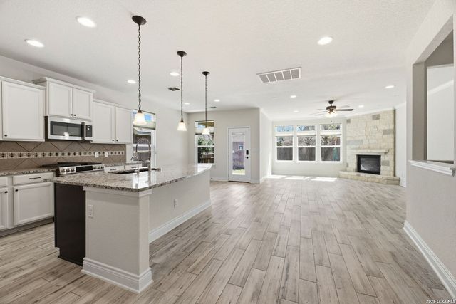 13926 Persimmon, San Antonio, TX 78245