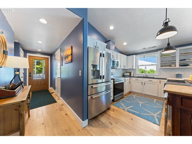 3468 Nw MARINE Ave, Lincoln City, OR 97367
