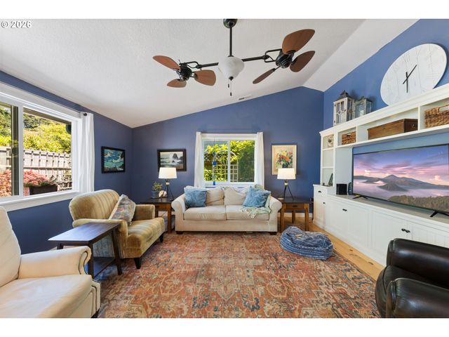 3468 Nw MARINE Ave, Lincoln City, OR 97367